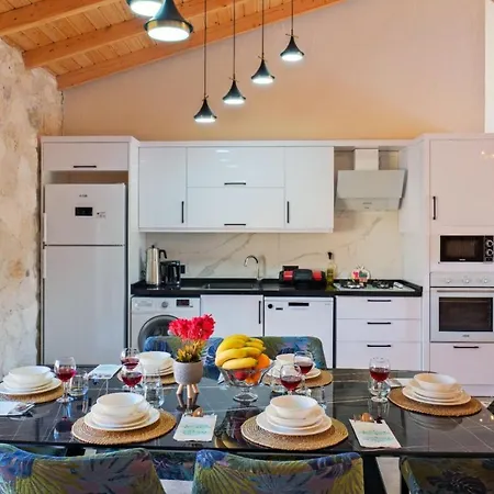 Ader 6 Villa