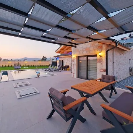 Ader 6 Villa